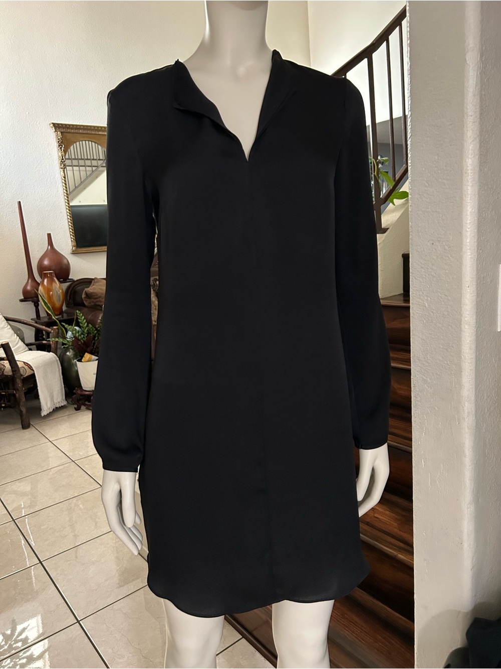 BCBGeneration Black Long Sleeve V-Notch Shift Dress with Collar